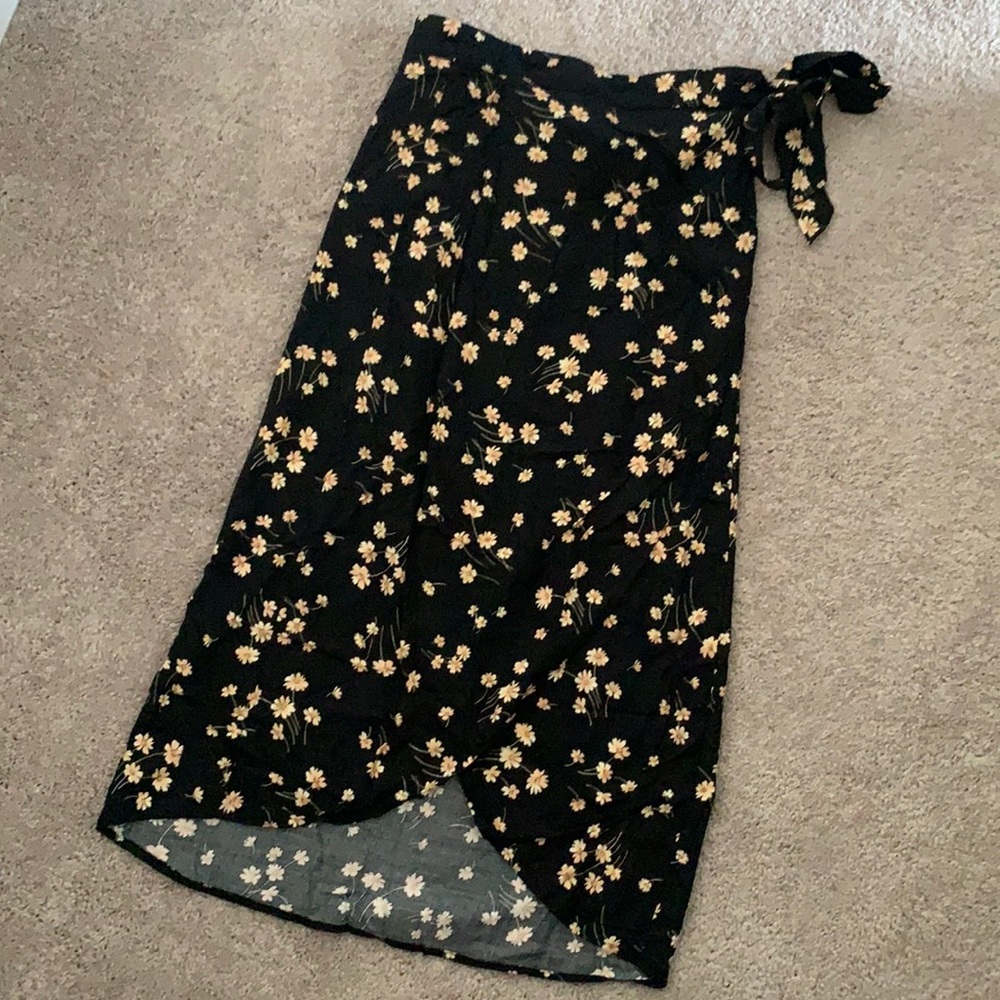 American Eagle Floral Wrap High/Low Skirt